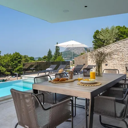 Villa Seafront Kiara With 5 En-suite Bedrooms In Omis
