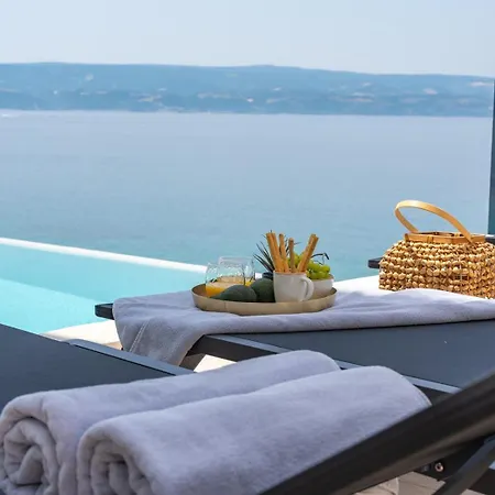 Seafront Kiara With 5 En-suite Bedrooms In * Omis