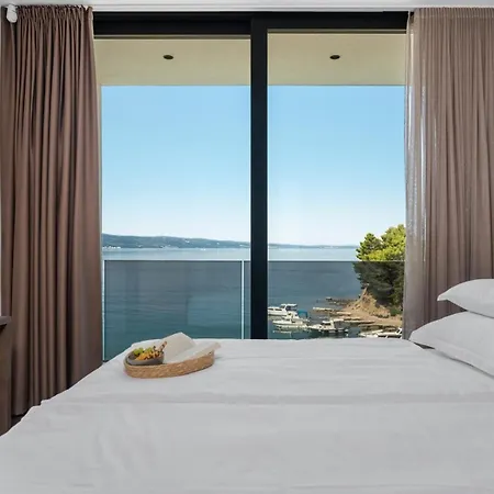 וילה Seafront Kiara With 5 En-suite Bedrooms In אומיס