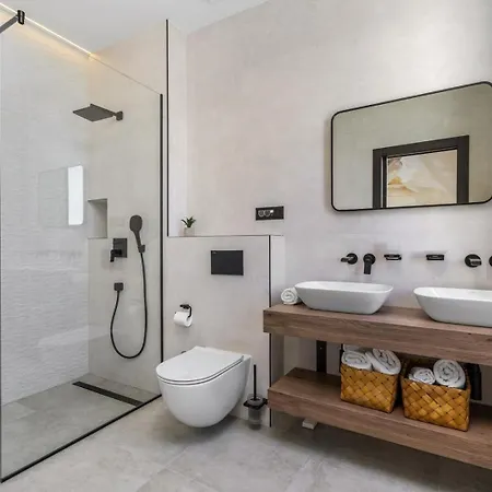 וילה Seafront Kiara With 5 En-suite Bedrooms In