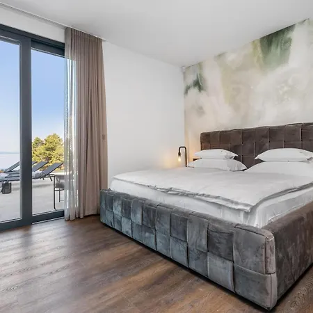 וילה Seafront Kiara With 5 En-suite Bedrooms In *